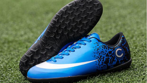 迷茫!不知哪双足球鞋才真正契合自己,该如何抉择?