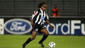 足球球员眼镜能否佩戴：规则、影响与那些需要考量的因素