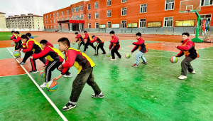 足球与篮球谁更复杂？是足球要比篮球复杂吗