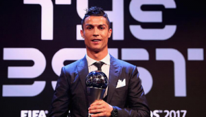 C罗能否再次斩获足球先生?悬念待解