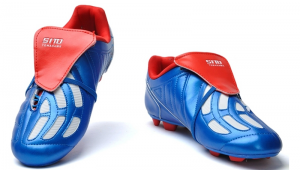 足球球鞋能否用于跑步？解析两者适配性与潜在风险