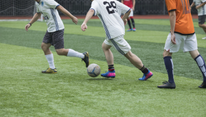 打足球比赛水位是否违法，背后真相你了解多少？