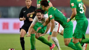 足球犯规有冲撞规则吗 解析足球比赛中的冲撞相关规定