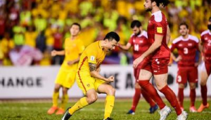 足球出场动作是提前拍的吗