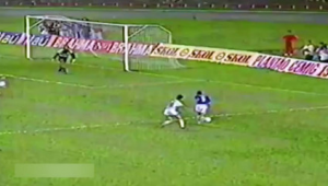 足球过人是否容易被阻挡？解析其中门道与影响因素