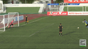 足球中后卫能否带球射门？探讨其在进攻端的角色与可能性