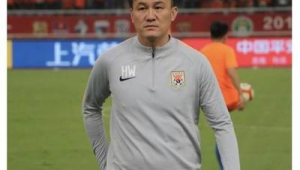 足球总教练有什么权利吗