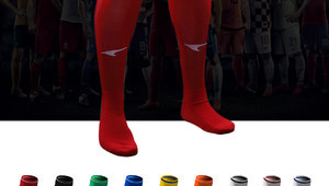 足球袜必须颜色统一吗?探讨足球袜颜色背后的规则与争议