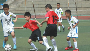 孝感有足球体校吗初中