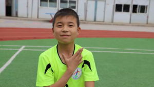 足球俱乐部球员衣服究竟是自己洗，还是另有安排？