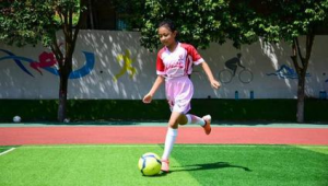 女生初中暑假踢足球是否合适？听听过来人的看法