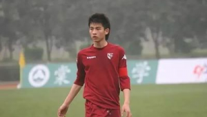 足球王楚如今是否还在绿茵场上挥洒汗水继续踢球?