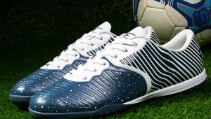 足球大小场球鞋有区别吗