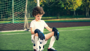 足球手套男生可以戴吗？全方位解析男生佩戴足球手套的可行性