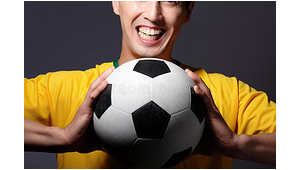 足球属于兴奋的运动吗？带你感受足球场上的激情与热血