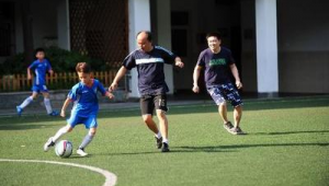 足球训练会耽误周末时间吗？探讨足球训练与周末时光的关系