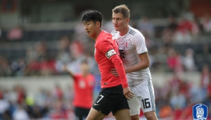 足球赛场握手言和就等同于平局？背后真相大揭秘