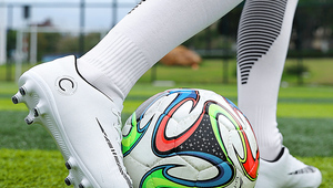 高中阶段好学的足球鞋款式推荐