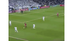 现在足球踢得是欧冠吗