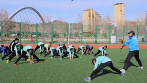 中班踢足球,跑步快对踢足球很重要吗