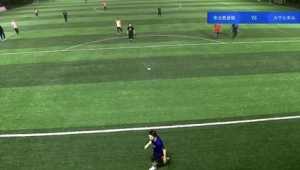 足球进球时背人算犯规吗?规则判定及相关争议探讨