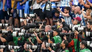 看足球赛可以带单反吗