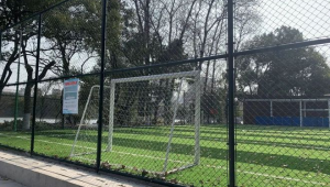 新建足球场归属何方？管理责任划分引关注