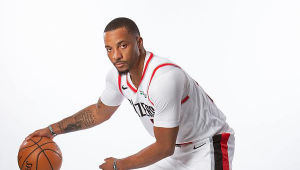 足球篮球可兼得？球员能否在两项运动中绽放光芒