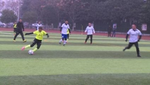 中班元旦足球乐：共赴活力满满、趣味无限的足球主题活动