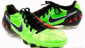 足球装备都是真的吗？如何辨别足球装备真假成关键