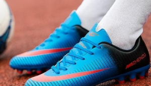 足球脏了能用酒精洗吗？关于清洗足球的那些疑问与解答