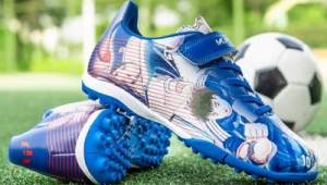 小足球场足球鞋推荐，哪款才是你的最佳之选？