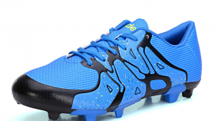 后卫最适合哪双足球鞋跑步