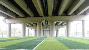 门球场地能否踢足球?探究其可行性与相关影响因素