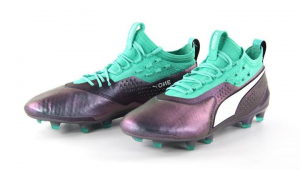 足球鞋能否换底子？这背后的门道你了解多少