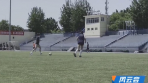 踢足球左脚不会射门吗?这些技巧助你解锁左脚射门新可能