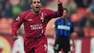 足球大师本泽马厉害吗?实力表现与赛场传奇深度剖析