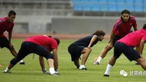 踢足球后拉伸肌肉吗？这些要点助你正确放松，避免运动损伤