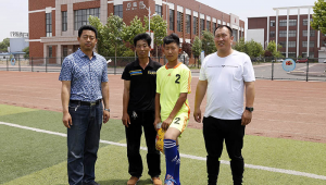 足球俱乐部里是否设有宿舍？探秘球员们的居住空间