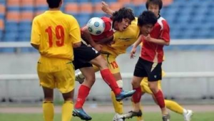 踢足球会对腰部的伤害吗