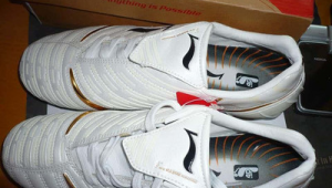 国产足球鞋好看又耐磨的款式大盘点