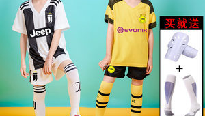 冬天足球服穿着多吗?关于足球服冬季穿着情况的探讨