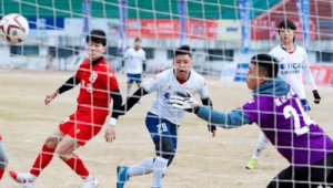 足球可以踢半场球吗