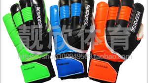 足球训练加厚手套是否有用?深度剖析其利弊与适用性