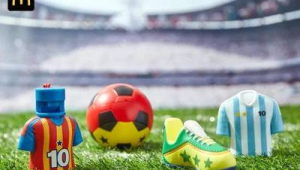 足球小物件上哪买好一点