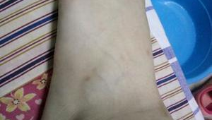 女生踢足球脚背疼吗?这些要点需注意,快来看!