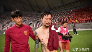 被足球踢中腰严重吗？伤害程度及应对措施全解析