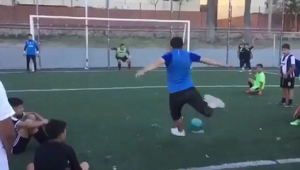 足球罚点球时能否施展假动作，背后规则与技巧全解析