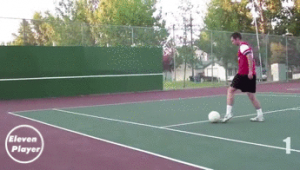 足球踢墙射门是否犯规？规则细节深度剖析与解读