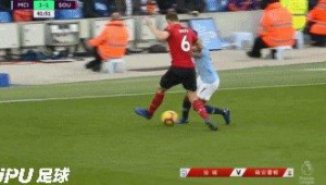 足球单招能用左脚射门吗